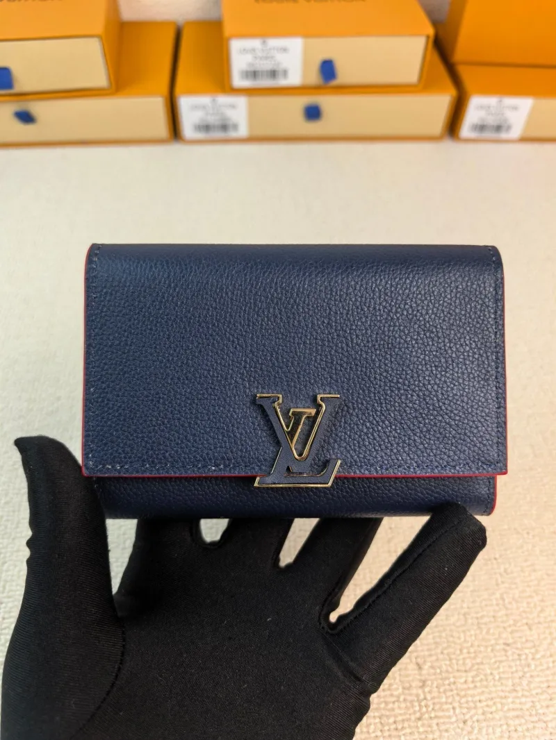 LV Wallets-97