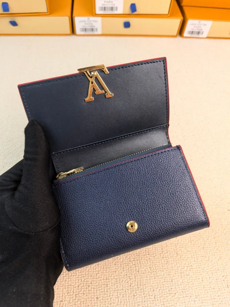 LV Wallets-97 - Image 3