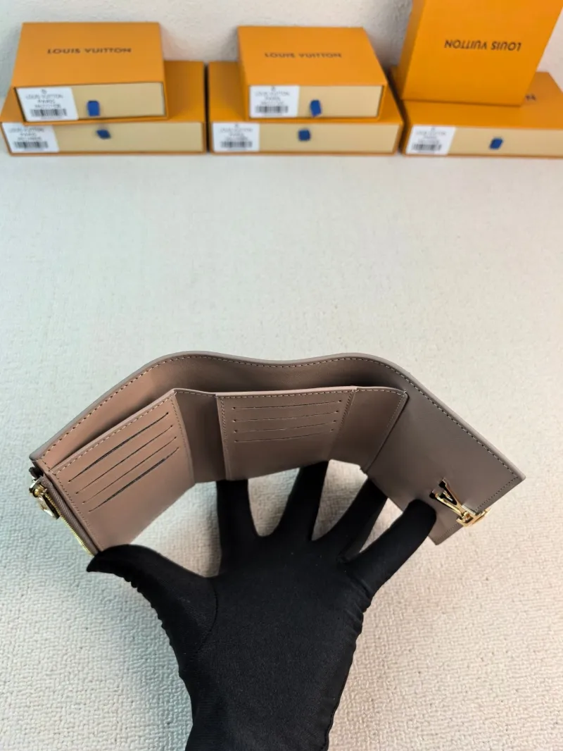 LV Wallets-98 - Image 4