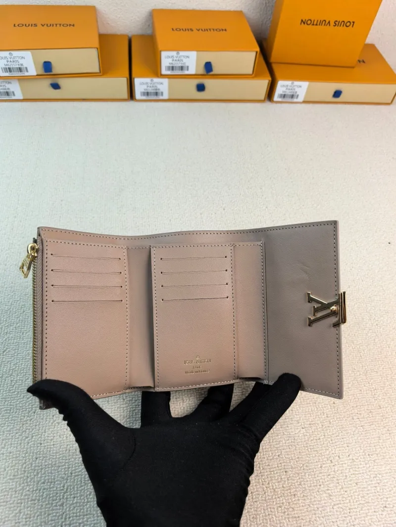 LV Wallets-98 - Image 5
