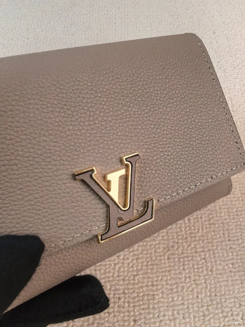 LV Wallets-98 - Image 8