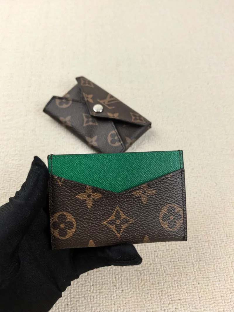 LV Wallets-105 - Image 6