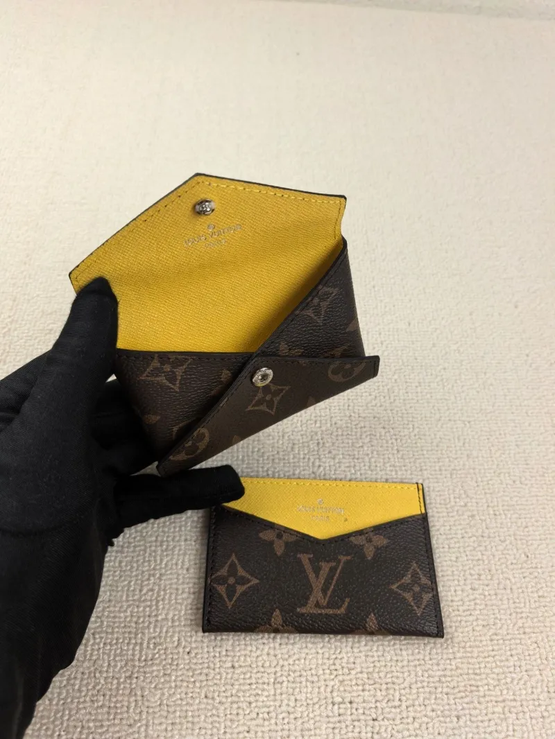 LV Wallets-106 - Image 4