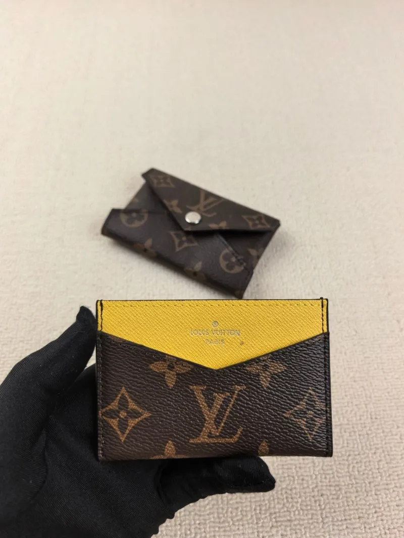 LV Wallets-106 - Image 5