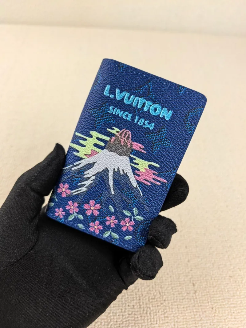 LV Wallets-109
