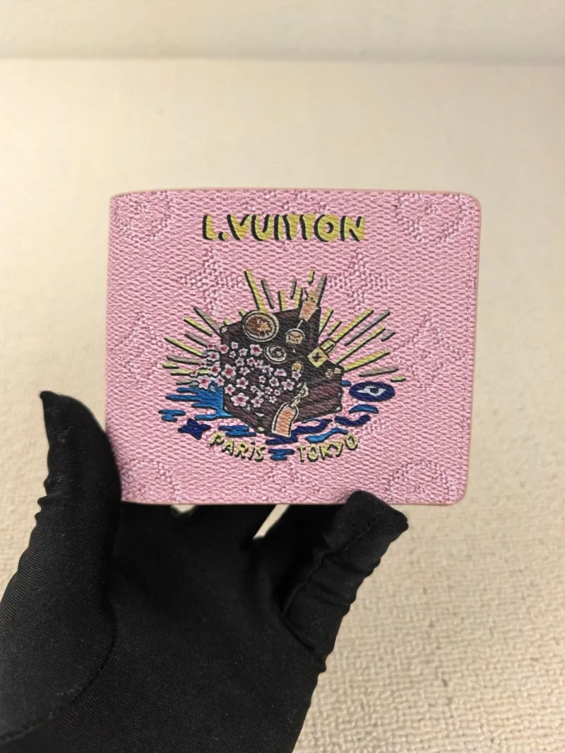 LV Wallets-111