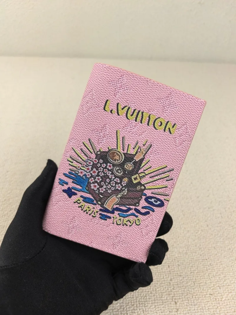 LV Wallets-114