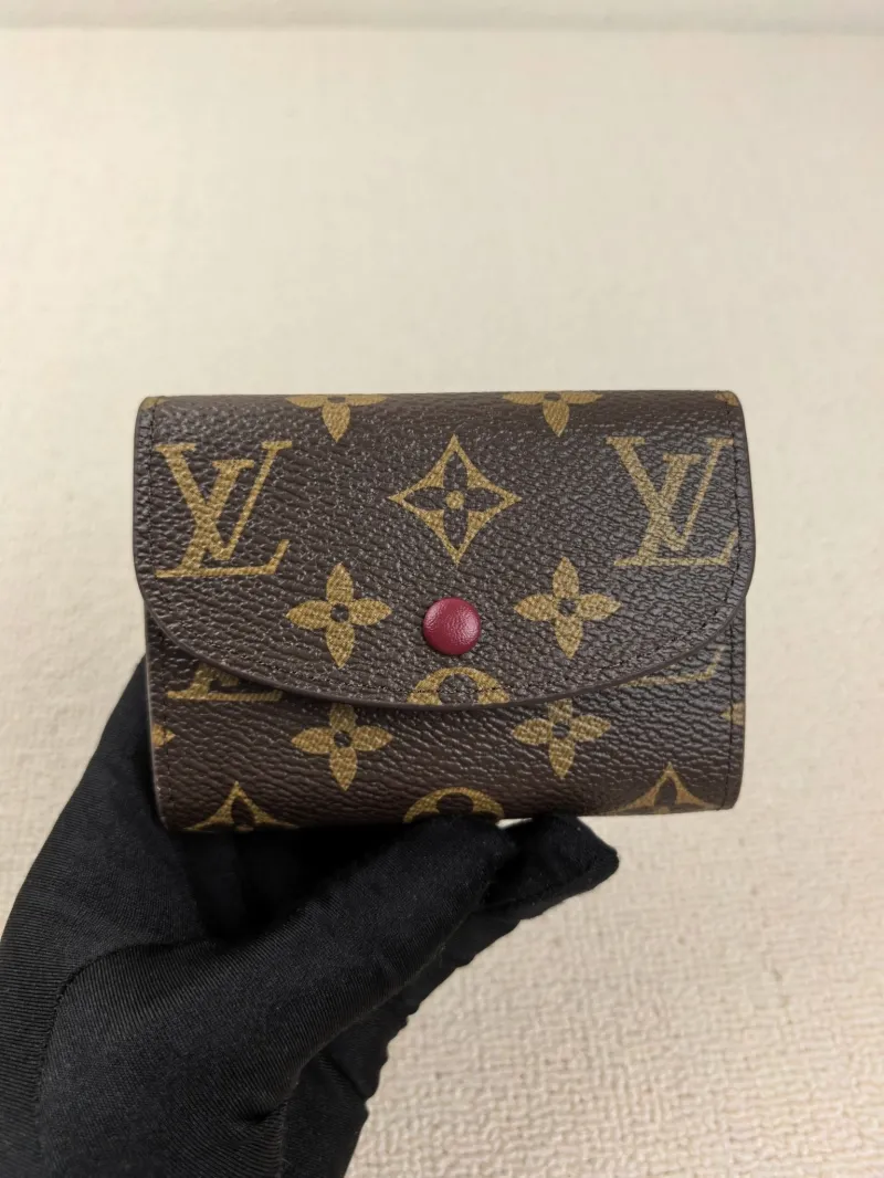 LV Wallets-120