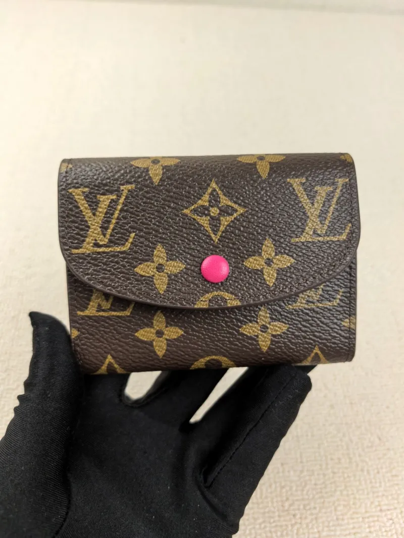 LV Wallets-123