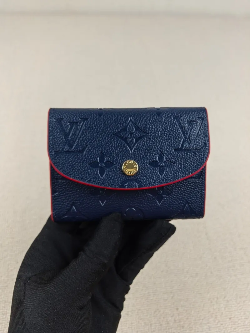 LV Wallets-135