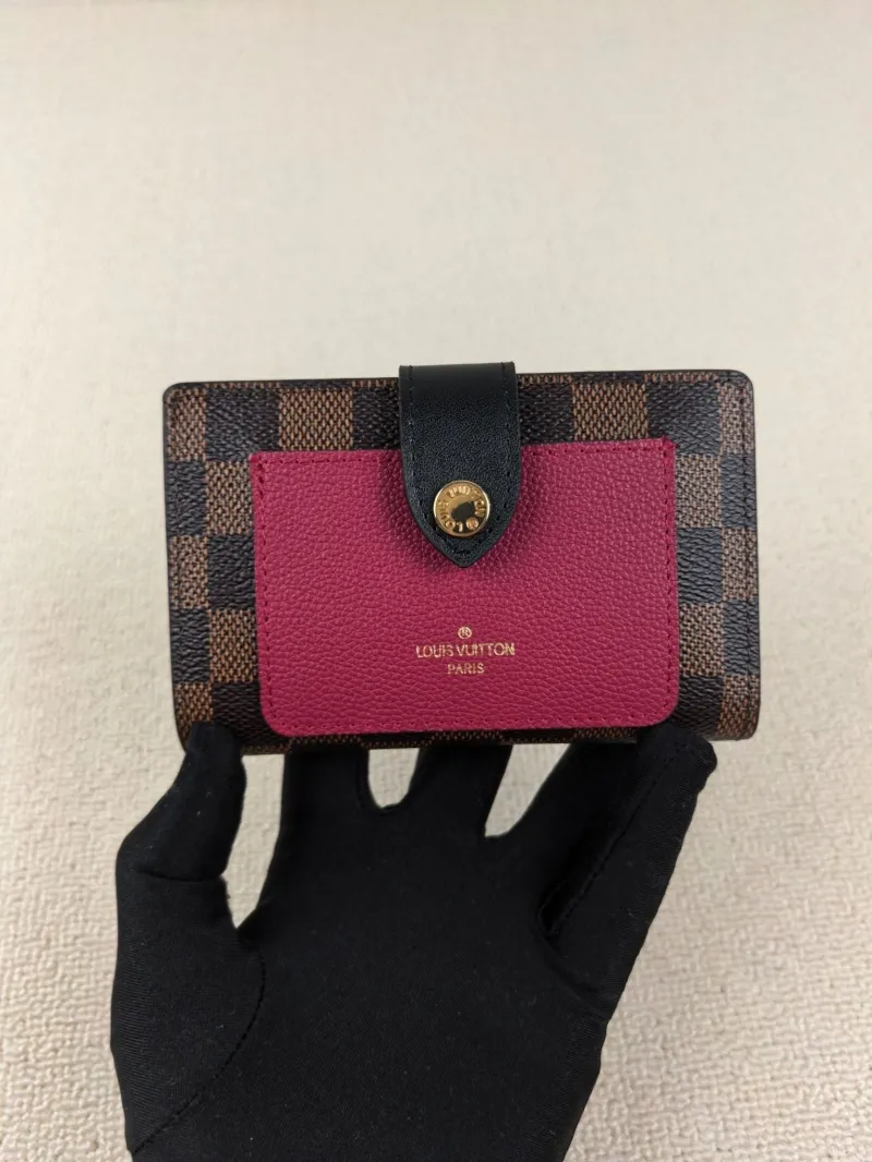 LV Wallets-145