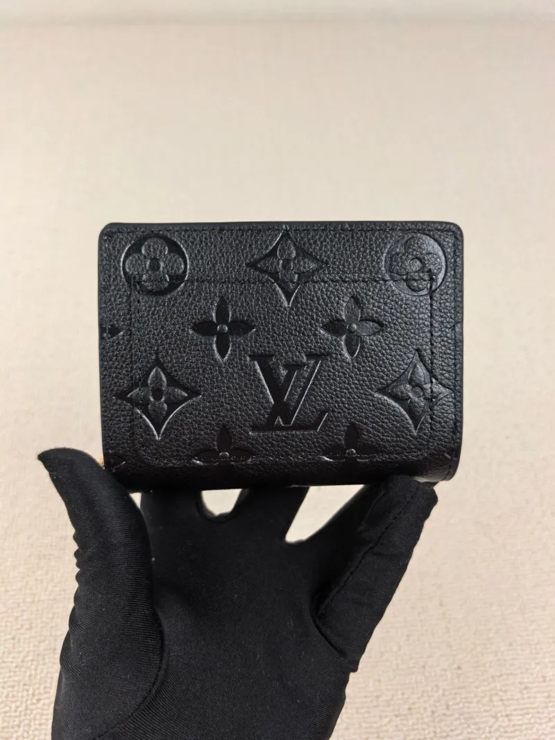 LV Wallets-150