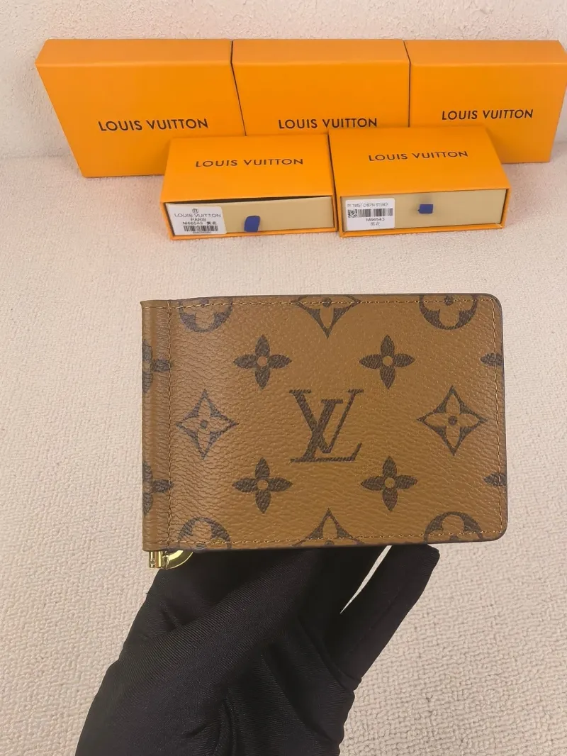 LV Wallets-166