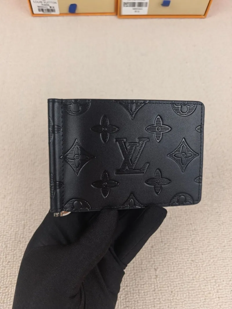 LV Wallets-172
