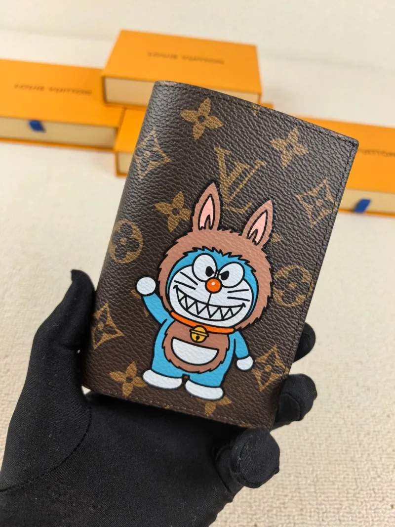 LV Wallets-177