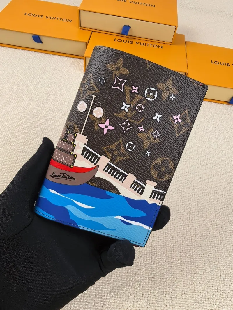 LV Wallets-197