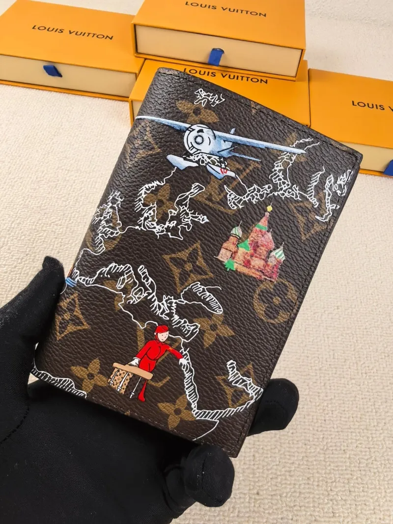 LV Wallets-205