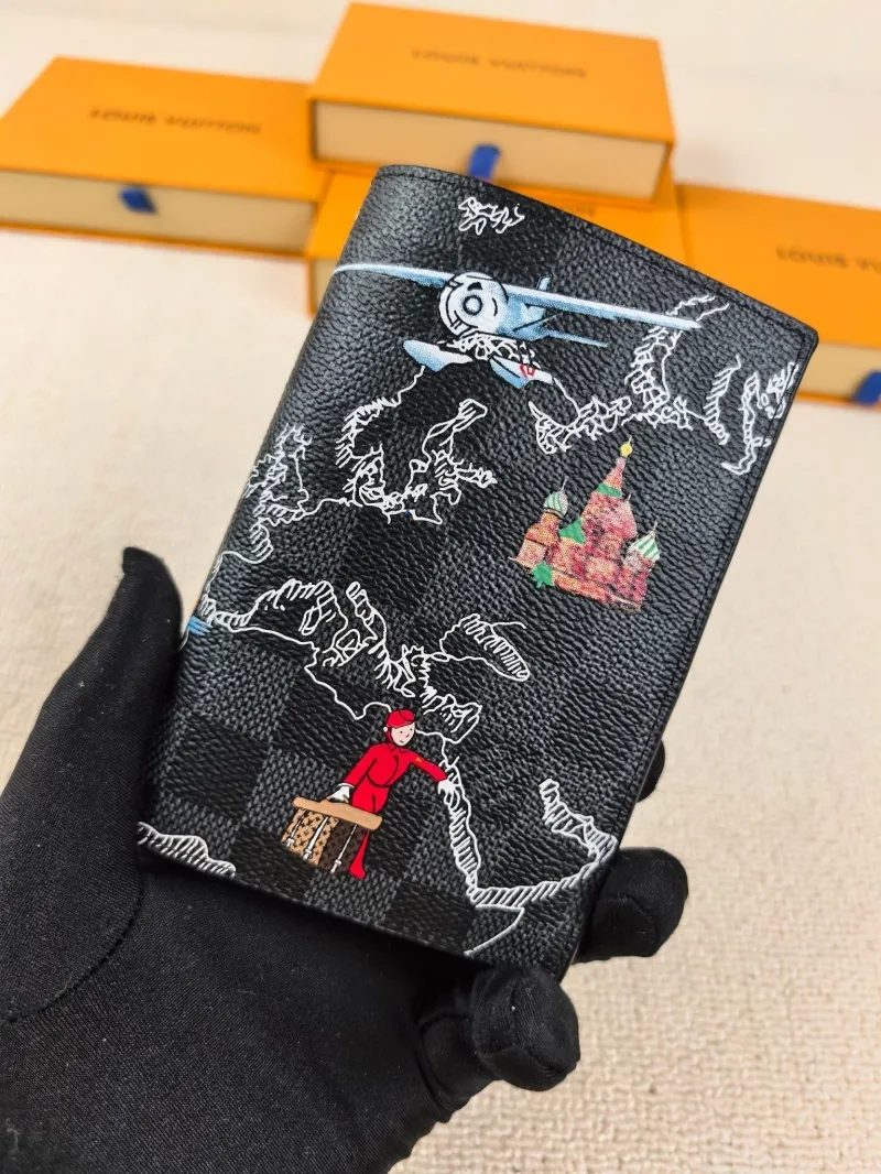 LV Wallets-213