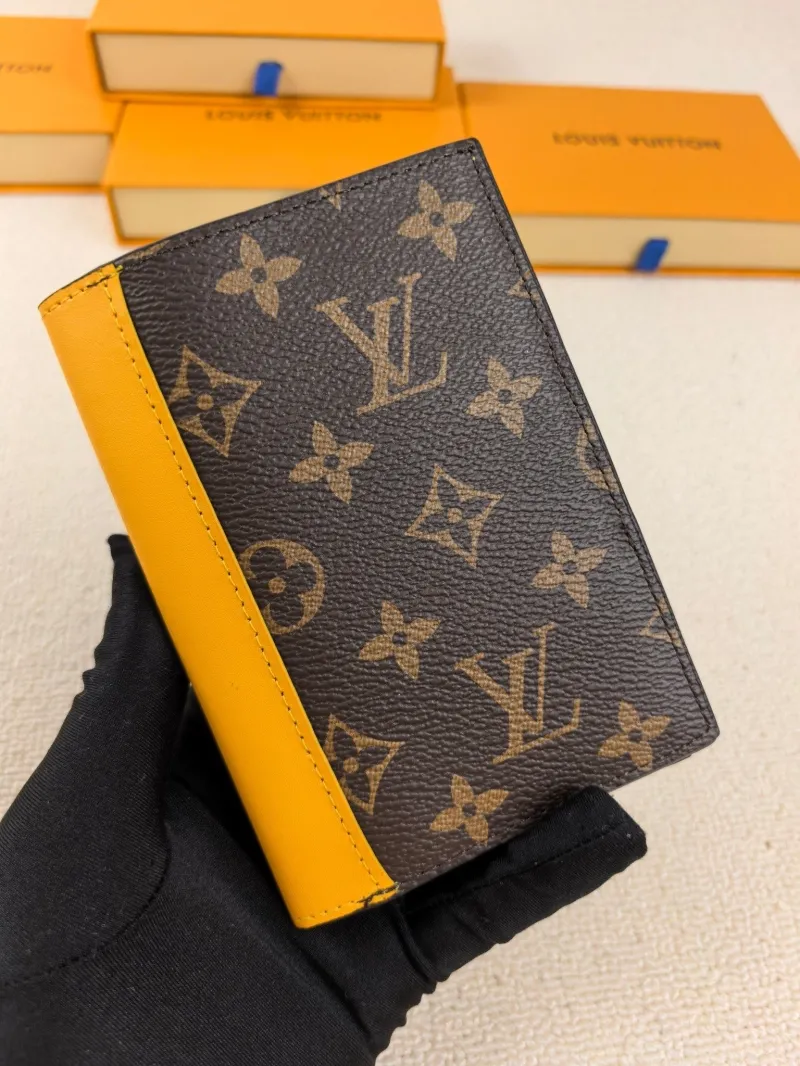 LV Wallets-222