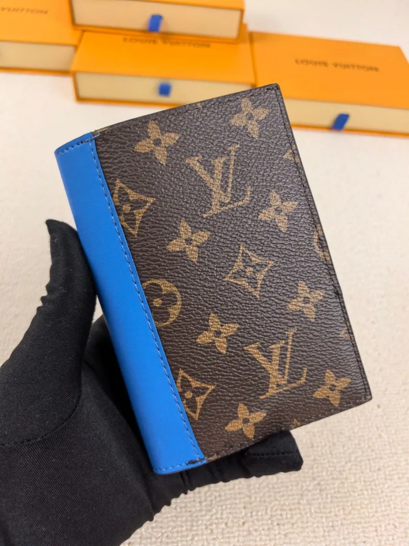 LV Wallets-225