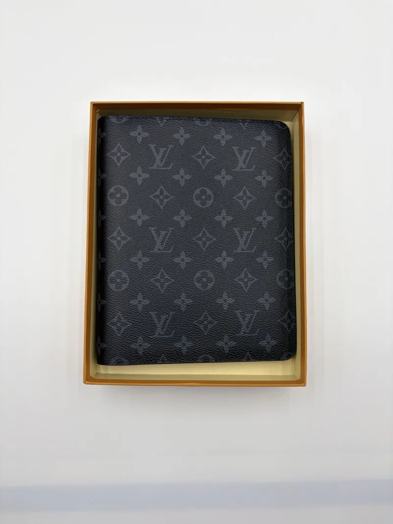 LV Wallets-230