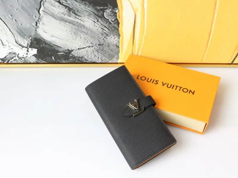 LV Wallets-242