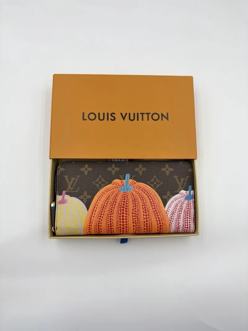 LV Wallets-245