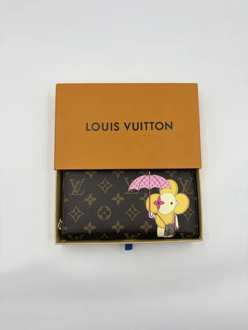 LV Wallets-248