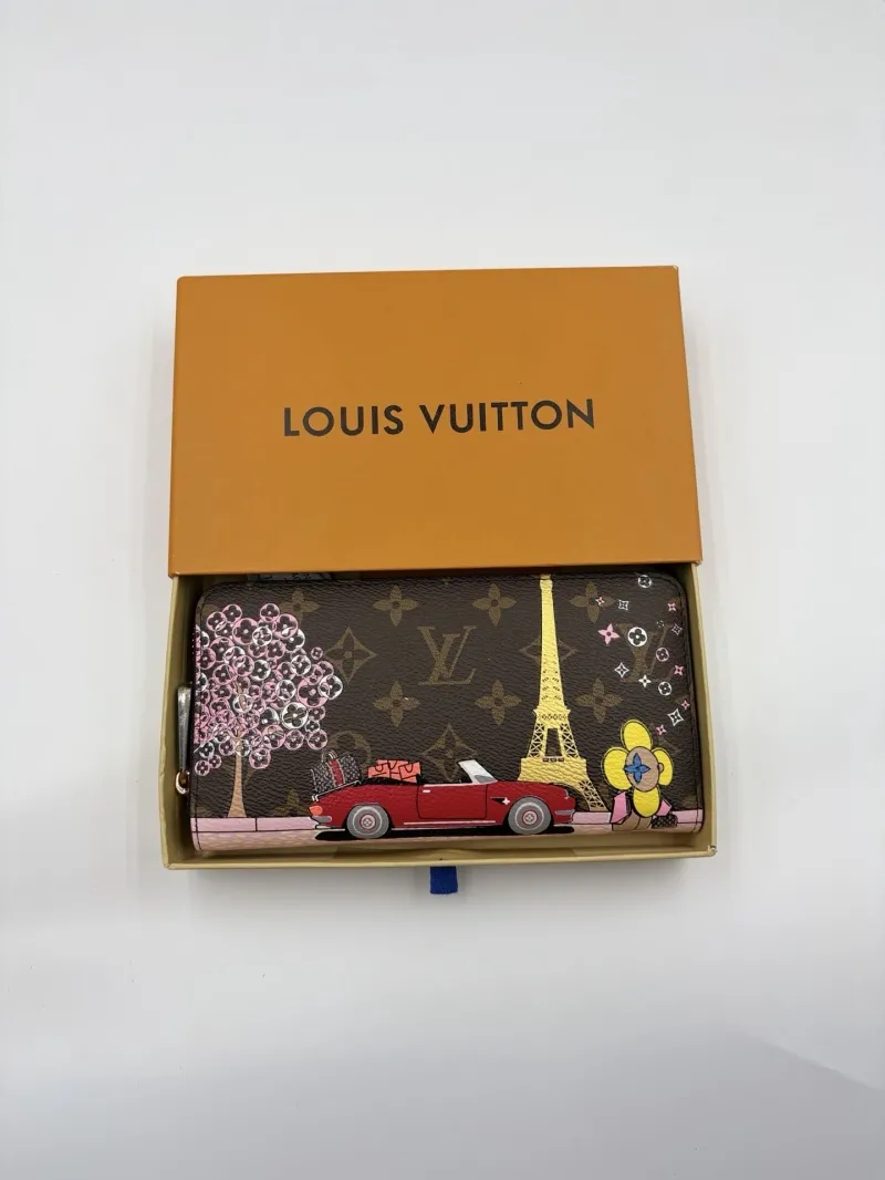 LV Wallets-250