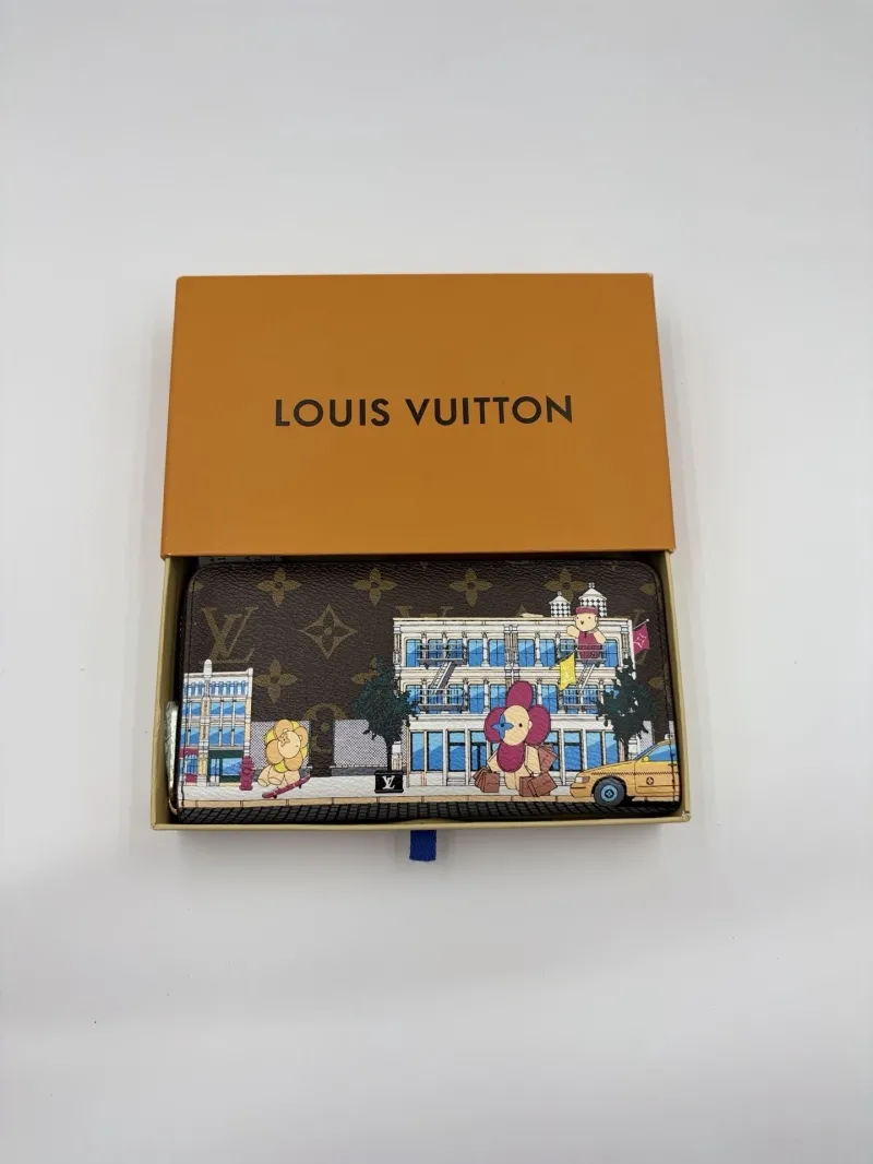 LV Wallets-254