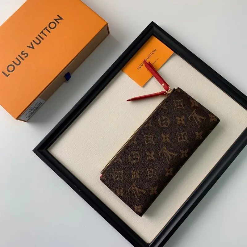 LV Wallets-259