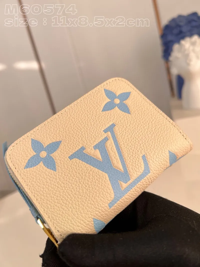 Alternative view of LV Wallets-273