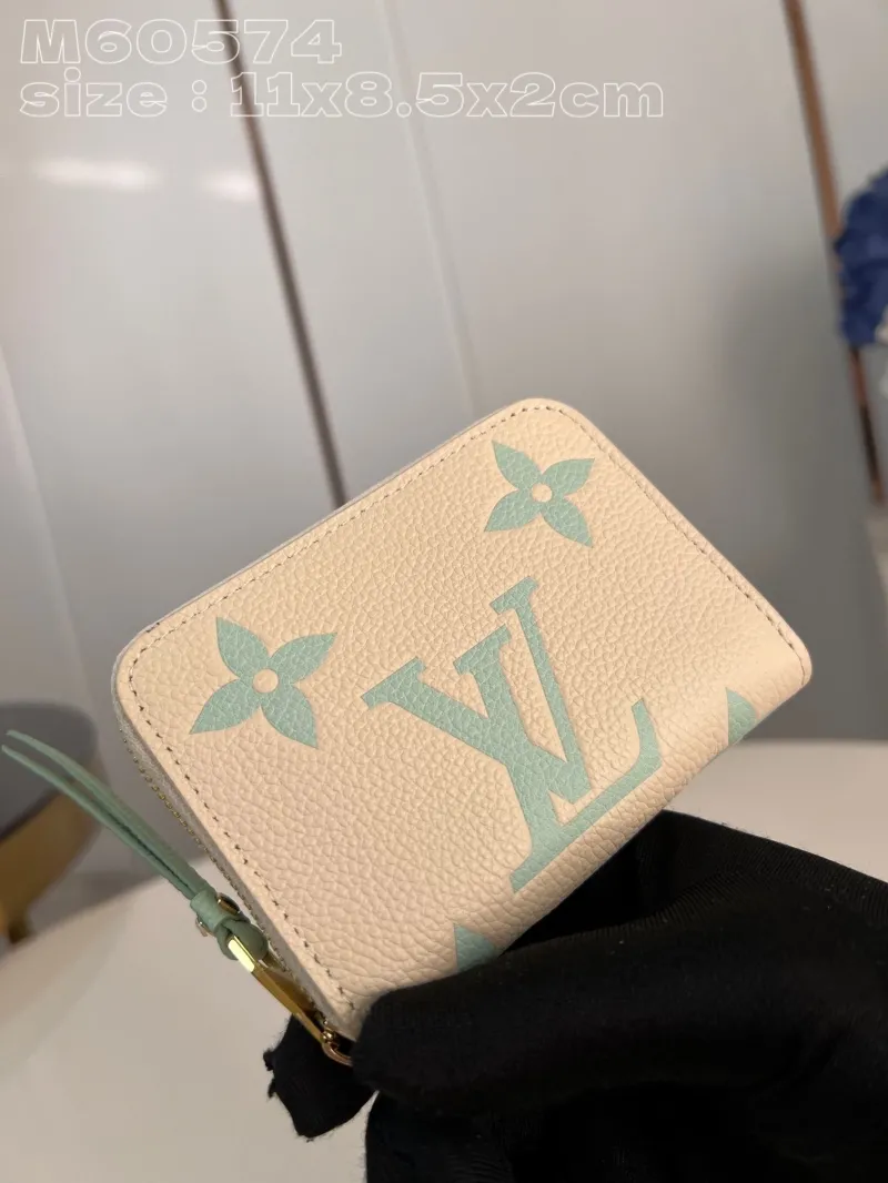 Alternative view of LV Wallets-275