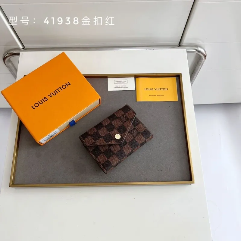 LV Wallets-281