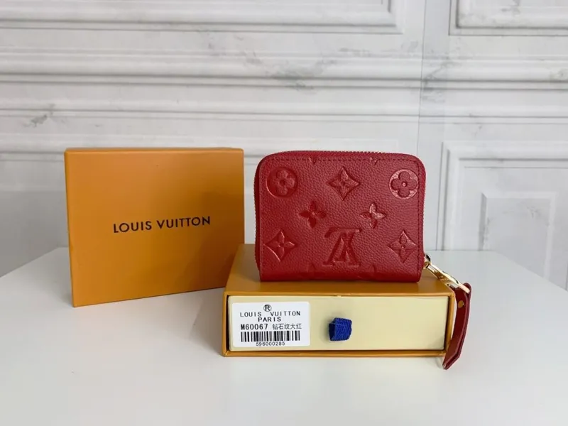 LV Wallets-285