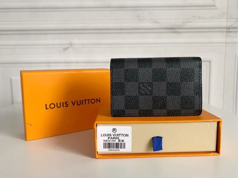 LV Wallets-291
