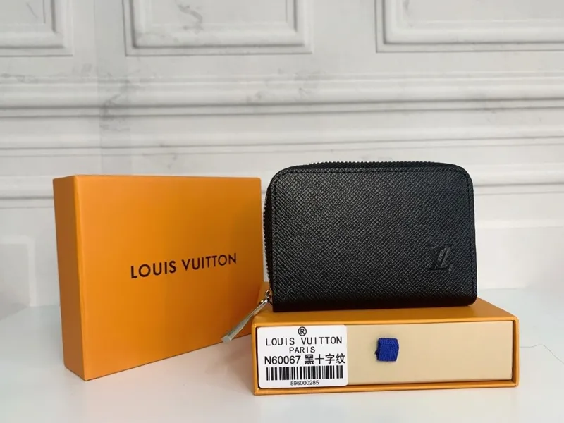 LV Wallets-297