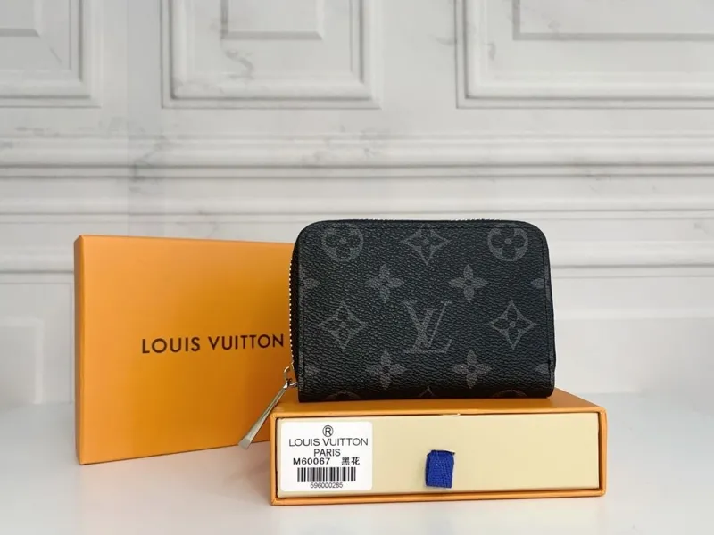 LV Wallets-300