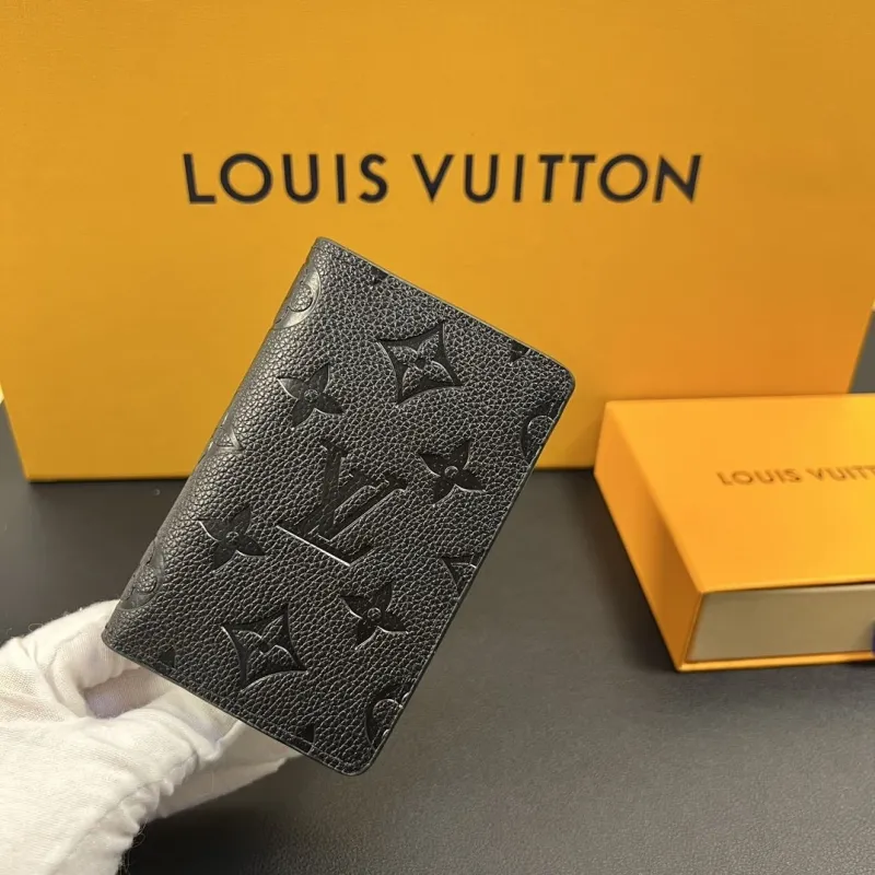 LV Wallets-303