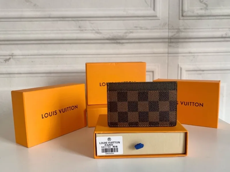 LV Wallets-306