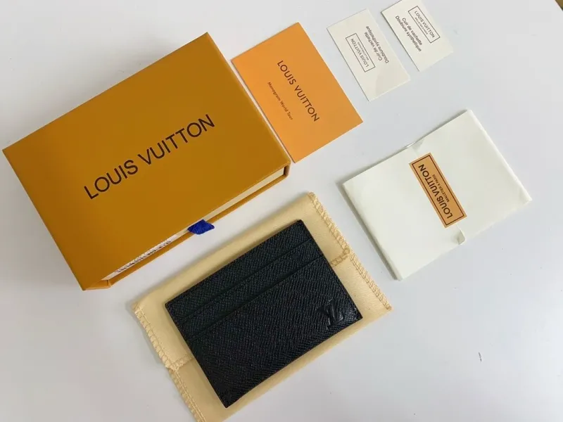 LV Wallets-316
