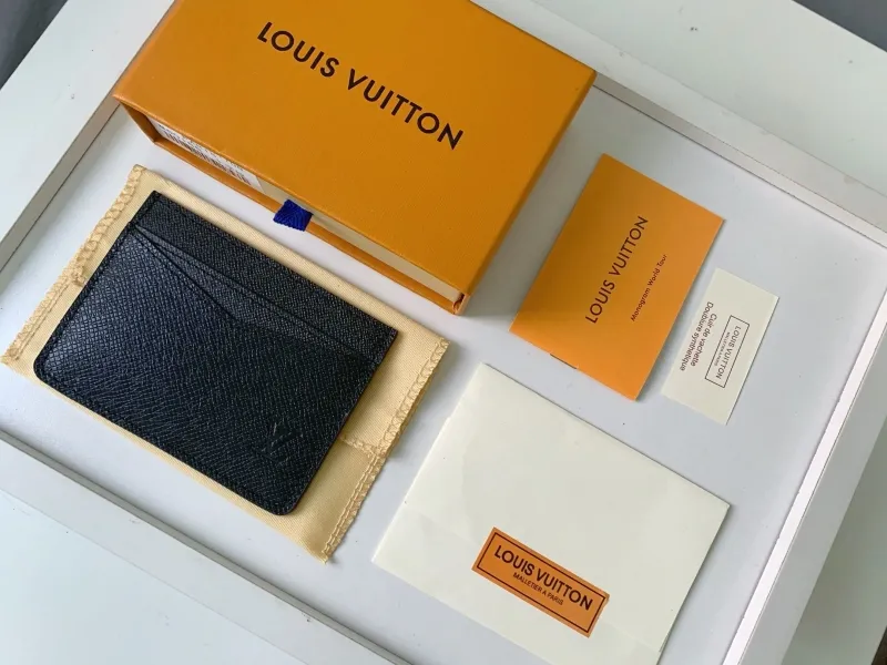 LV Wallets-323