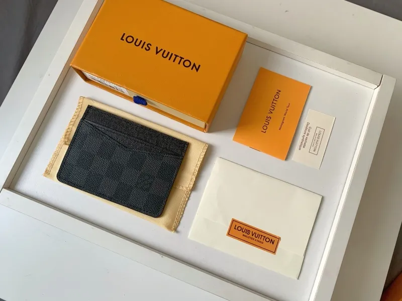 LV Wallets-325