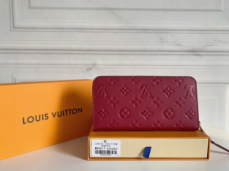 LV Wallets-341