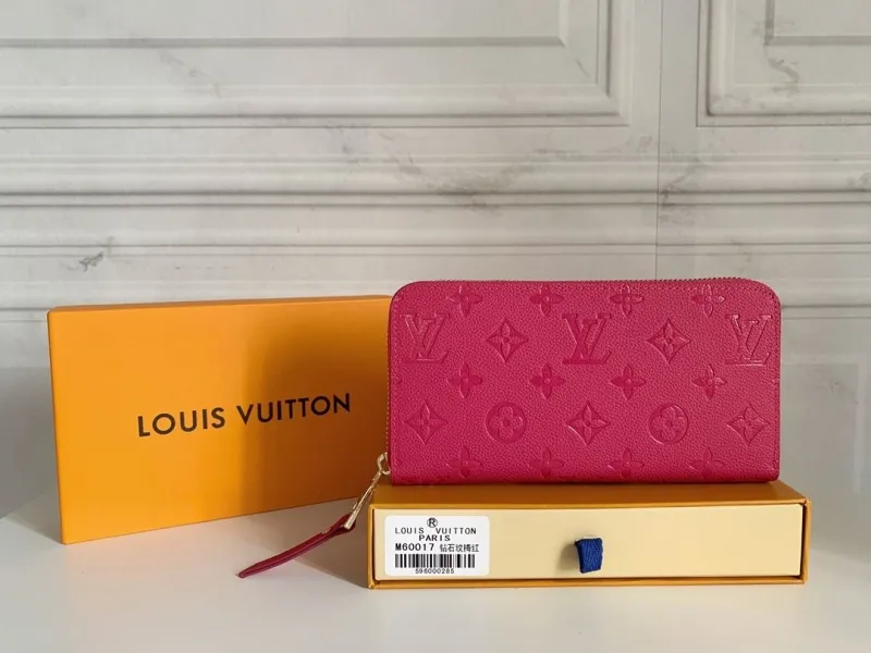LV Wallets-342