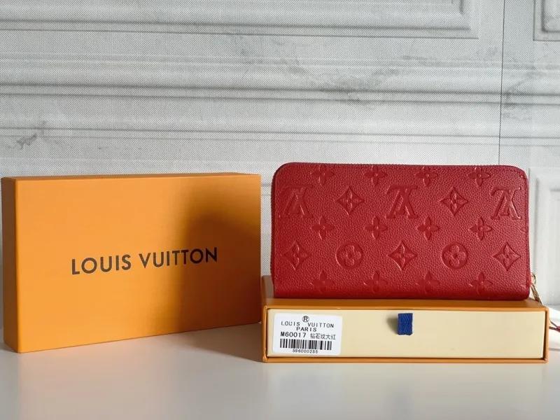 LV Wallets-343