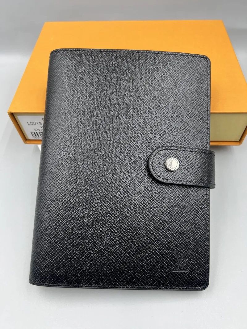 LV Wallets-371