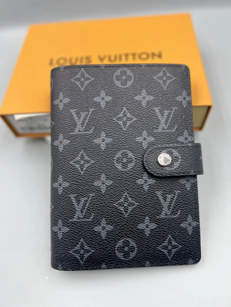 LV Wallets-373