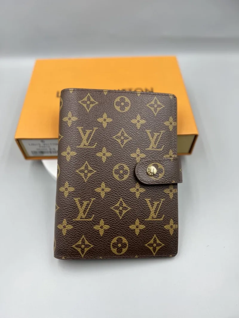 LV Wallets-377