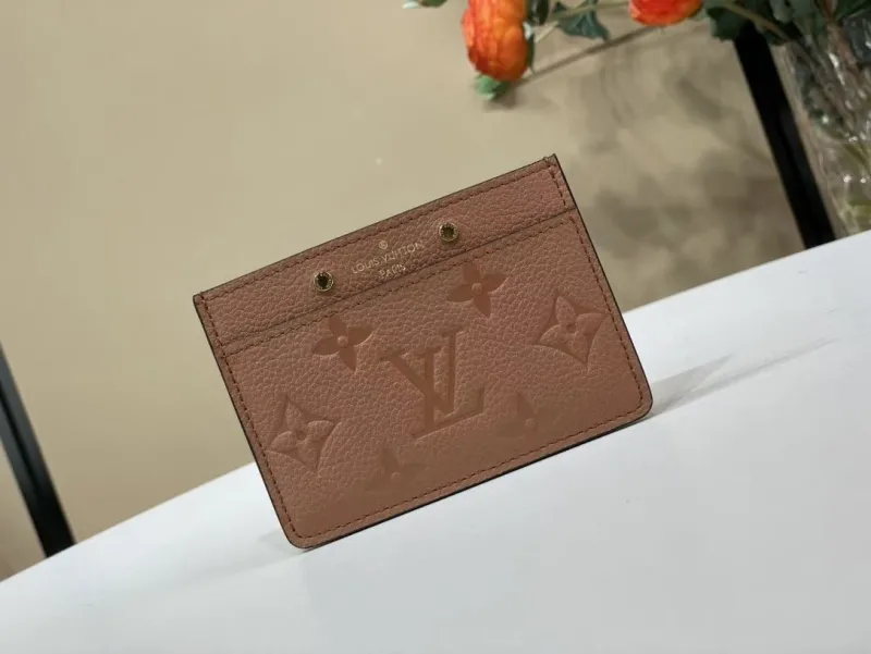 LV Wallets-381